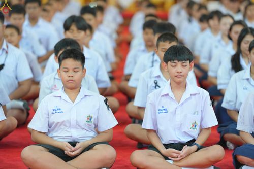 ภาพ No.289017:วันพุธที่ 17 ธันวาคม พ.ศ.2568 กิจกรรมเยาวชนไทยรวมใจทำความดี "เด็กดีมหานคร ต้นแบบด้านศีลธรรม" แข่งขันสอบตอบปัญหาศีลธรรมในพระพุทธศาสนา ครั้งที่ 7 และวันรวมพลังเด็กดี V-Star ประจำปี 2568 ณ วัดมหาธาตุยุวราชรังสฤษฎิ์ราชวรมหาวิหาร กรุงเทพมหานคร