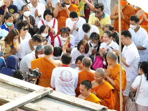 ภาพ No.79540:พิธีเททองหล่อพระประธาน ประจำอุโบสถวัดสายสุวพรรณ ณ มณฑลพิธีฯ ธรรมอุทยาน สัตตมหาสถาน หน้าอุโบสถวัดสายสุวพรรณ ต.คลองสี่ อ.คลองหลวง จ.ปทุมธานี วันเสาร์ที่ 1 เมษายน พ.ศ. 2566