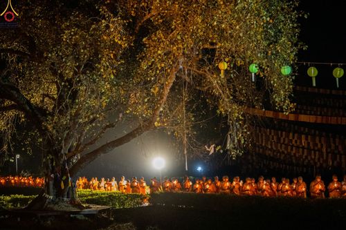 ภาพ No.78221:พิธีจุดประทีปและเวียนประทักษิณถวายเป็นพุทธบูชา ในโครงการบรรพชาสามเณรหมู่ ณ ลุมพินีวัน ประเทศเนปาล  วันที่ 16 มีนาคม พ.ศ. 2566