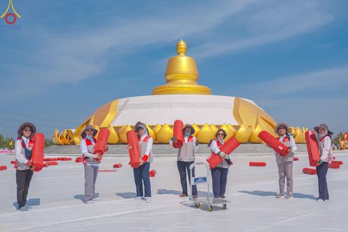 ภาพ No.206705:V.54 สารพัดV สารพัดดี ที่บางปลา ในโครงการธรรมยาตรา กตัญญูบูชา มหาปูชนียาจารย์ พระมงคลเทพมุนี(สด จนฺทสโร) พระผู้ปราบมาร อนุสรณ์สถาน 7 แห่ง ปีที่ 13 ระหว่างวันที่ 2-31 มกราคม พ.ศ. 2568