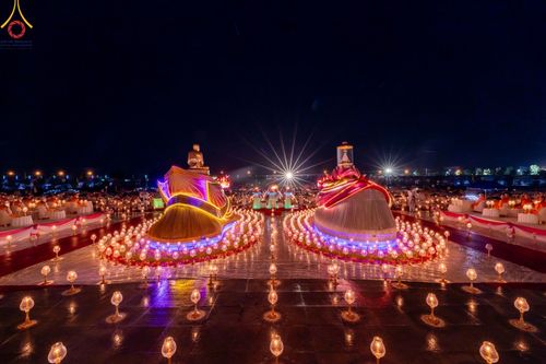 ภาพ No.118344:พิธีจุดประทีปถวายเป็นพุทธบูชา และบูชาธรรมมหาปูชนียาจารย์ พระมงคลเทพมุนี(สด จนฺทสโร) วันที่ 24 มกราคม พ.ศ. 2567 ณ อนุสรณ์สถานบางปลา อ.บางเลน จ.นครปฐม
