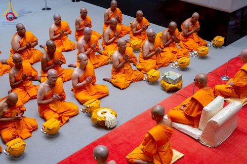 ภาพ No.244943:วันเสาร์ที่ 6 กันยายน พ.ศ. 2568 พิธีถวายบาตร บรรพชา อุปสมบทของนาคธรรมทายาท โครงการอุปสมบทหมู่บูชาธรรมครบรอบ 108 ปี  วันครูผู้ค้นพบวิชชาธรรมกาย ณ โบสถ์พระไตรปิฎก วัดพระธรรมกาย