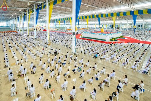 ภาพ No.151323:พิธีบูชาข้าวพระ ในวันอาทิตย์ต้นเดือน วันที่ 1 กันยายน พ.ศ. 2567 ณ สภาธรรมกายสากล วัดพระธรรมกาย