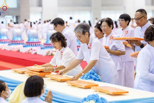 ภาพ No.154659:พิธีทอดผ้าป่าสมทบกฐินวัดพระธรรมกาย และสมทบกฐิน 30,000 วัดทั่วไทย ครั้งที่ 2 ณ สภาธรรมกายสากล วัดพระธรรมกาย วันอังคารที่ 17 กันยายน พ.ศ. 2567