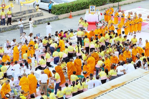 ภาพ No.242046:วันอาทิตย์ที่ 31 สิงหาคม พ.ศ. 2568 พิธีทำบุญแด่คณะสงฆ์ 122 รูป ฉลอง 121 ปี อำเภอคลองหลวง จ.ปทุมธานี เพื่อนำส่งช่วยเหลือคณะสงฆ์ 323 วัด 4 จังหวัดชายแดนภาคใต้ และช่วยเหลือประชาชนจากเหตุปะทะ แนวชายแดนไทย-กัมพูชา ณ บริเวณหน้าที่ว่าการอำเภอคลองหลวง 