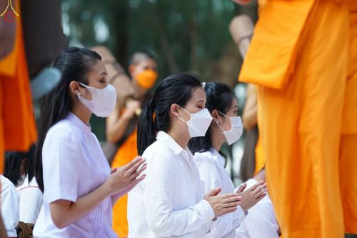 ภาพ No.70746:พิธีต้อนรับพระธรรมยาตรา ในโครงการธรรมยาตรากตัญญูบูชา มหาปูชนียาจารย์ พระมงคลเทพมุนี(สด จนฺทสโร) พระผู้ปราบมาร อนุสรณ์สถาน 7 แห่ง ปีที่ 11 วันที่ 14 มกราคม พ.ศ. 2566 ณ อนุสรณ์สถานลำดับที่ 3 สถานที่เกิดในเพศสมณะ วัดสองพี่น้อง อ.สองพี่น้อง จ.สุพรรณบุรี