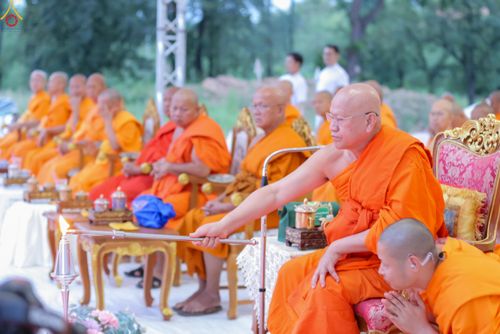 ภาพ No.339484:วันอังคารที่ 14  กรกฎาคม 2569 พิธีทอดผ้าป่าและพิธีตอกเสาเข็มมงคลต้นสุดท้าย องค์พระเจดีย์เพื่อสร้างสันติภาพโลก  ณ ธุดงคสถานพัฒนานิคม อ.พัฒนาพิคม จ.ลพบุรี