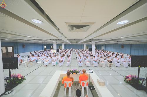 ภาพ No.319254:วันที่ 5 เมษายน พ.ศ.2569 ประชุมทีมงานลงทะเบียนพระสังฆาธิการ เพื่อพิธีถวายมหาสังฆทาน 40,000 กว่าวัดทั่วประเทศ จัดโดย กองต้อนรับพระกัลยาณมิตร วัดพระธรรมกาย