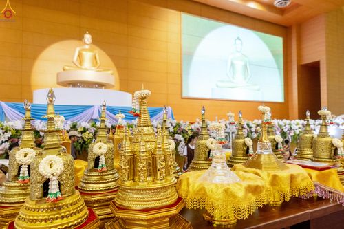 ภาพ No.327846:วันที่ 3 พฤษภาคม พ.ศ.2569 พิธีรับมอบพระบรมสารีริกธาตุ จากสาธารณรัฐแห่งสหภาพเมียนมา ณ ห้องแก้วสารพัดนึก วัดพระธรรมกาย