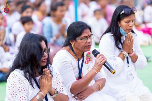 ภาพ No.283743:วันที่ 6-7 ธันวาคม พ.ศ. 2568  พิธีรับมอบหนังสือแสดงเจตจำนงถวายสิทธิครอบครองและใช้ประโยชน์วัดสันติวัน เมืองนาคปูร์  พิธีจุดโคมประทีปถวายเป็นพุทธบูชา และอุทิศบุญกุศลแด่ ดร.บี.อาร์. อัมเบดการ์  พิธีบูชาข้าวพระถ่ายทอดสดจากประเทศไทย