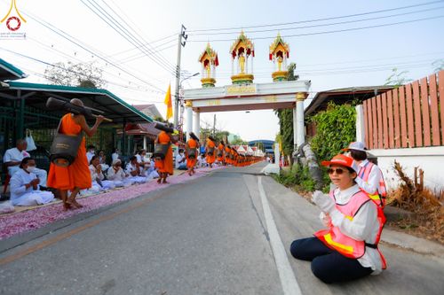 ภาพ No.115764:V.15 สามัคคี การเตรียมงาน เก็บงาน การรับบุญของเจ้าหน้าที่หน่วยงานต่างๆ เพื่อโครงการธรรมยาตรา กตัญญูบูชามหาปูชนียาจารย์ พระมงคลเทพมุนี (สด จนฺทสโร) พระผู้ปราบมาร อนุสรณ์สถาน 7 แห่ง ปีที่ 12 ระหว่างวันที่ 2 - 31 มกราคม พ.ศ.2567