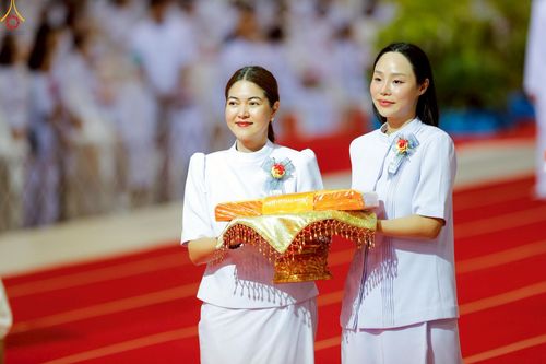 ภาพ No.243916:วันอาทิตย์ที่ 7 กันยายน พ.ศ. 2568 พิธีทอดผ้าป่าสมทบกฐินวัดพระธรรมกาย และสมทบกฐิน 30,000 วัดทั่วไทย ครั้งที่ 2 ณ ห้องแก้วสารพัดนึก 1 วัดพระธรรมกาย