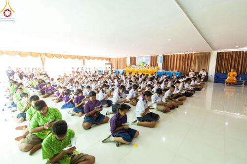 ภาพ No.104889:วันรวมพลังเด็กดี V-star ผู้นำฟื้นฟูศีลธรรมโลก จังหวัดกำแพงเพชร ณ ศูนย์ปฏิบัติธรรมกำแพงเพชร ในอุปถัมภ์พระพรหมวชิรปัญญาจารย์ วันที่ 22 ธันวาคม พ.ศ. 2566