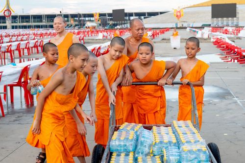 ภาพ No.218772:วันศุกร์ที่ 18 เมษายน พ.ศ. 2568 การเตรียมงานในลานธรรม , พระมหาธรรมกายเจดีย์ เพื่องานวันคุ้มครองโลก 22 เมษายน พ.ศ. 2568