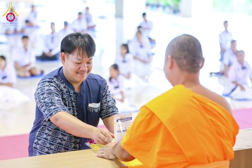 ภาพ No.184295:วันรวมพลังเด็กดี V-Star ผู้นำฟื้นฟูศีลธรรมโลก ประจำปี 2567 ณ ธุดงคสถานพิษณุโลก ต.วังนกแอ่น อ.วังทอง จ.พิษณุโลก วันที่ 13 ธันวาคม พ.ศ. 2567