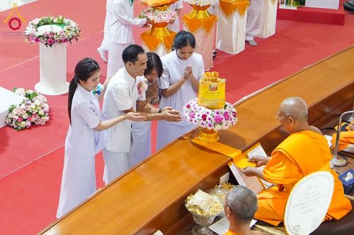 ภาพ No.174784:พิธีทอดกฐินสามัคคี ธรรมอุทยานบ้านแป้ง อำเภอพรหมบุรี จังหวัดสิงห์บุรี ในโครงการกฐินสามัคคีทั่วไทย 30,000 วัด บูชาธรรม 80 ปี หลวงพ่อธัมมชโย โดยคณะศิษยานุศิษย์วัดพระธรรมกาย วันที่ 26 ตุลาคม พ.ศ. 2567
