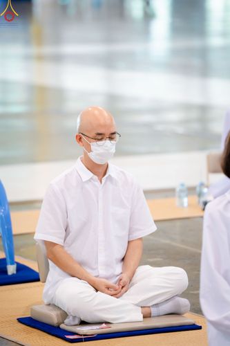 ภาพ No.89864:พิธีปฏิบัติธรรม และพิธีจุดเทียนใจ ไฟนิรันดร์ อนันตชัย วันอาทิตย์ที่ 8 ตุลาคม พ.ศ. 2566 ณ สภาธรรมกายสากล วัดพระธรรมกาย