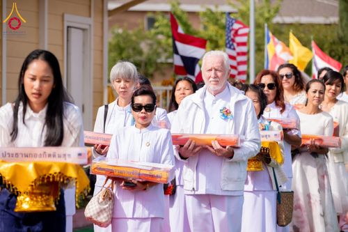 ภาพ No.175001:พิธีทอดกฐิน วัดพระธรรมกายซิลิคอนวัลเลย์ มลรัฐแคลิฟอร์เนีย ประเทศสหรัฐอเมริกา บูชาธรรม 80 ปี หลวงพ่อธัมมชโย โดยคณะศิษยานุศิษย์วัดพระธรรมกาย วันที่ 27 ตุลาคม พ.ศ. 2567