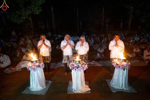 ภาพ No.141036:PhotoStory มหาศรัทธา ธรรมยาตราศรีลังกา EP.6 พิธีจุดวิสาขประทีป 6 วัด ถวายเป็น พุทธบูชา  โครงการสยาม-ลังกา ธรรมยาตรา  ฉลองเทศกาลวิสาขบูชาแห่งชาติ ศรีลังกา  บูชาธรรม 80 ปี หลวงพ่อธัมมชโย วันที่ 16 พฤษภาคม พ.ศ. 2567