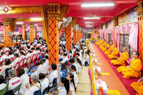 ภาพ No.197344:พิธีเจริญพระพุทธมนต์ ปฏิบัติธรรม มอบทุนการศึกษา ถวายสังฆทาน 108 วัด เพื่อถวายเป็นพุทธบูชา และขับเคลื่อนโครงการหมู่บ้านรักษาศีล 5 โดยคณะสงฆ์จังหวัดนนทบุรี คณะศิษยานุศิษย์วัดพระธรรมกาย โครงการธรรมยาตรา ปีที่ 13 ณ วัดตะเคียน อ.บางกรวย จ.นนทบุรี