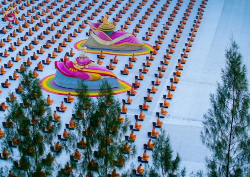 ภาพ No.191677:พระธรรมยาตราปฏิบัติธรรม และถ่ายภาพหมู่ประวัติศาสตร์ ณ อนุสรณ์สถานคลองบางนางแท่น อ.สามพราน จ.นครปฐม ในโครงการธรรมยาตรา กตัญญูบูชา มหาปูชนียาจารย์ พระมงคลเทพมุนี(สด จนฺทสโร) พระผู้ปราบมาร อนุสรณ์สถาน 7 แห่ง ปีที่ 13 วันที่ 8 มกราคม พ.ศ. 2568