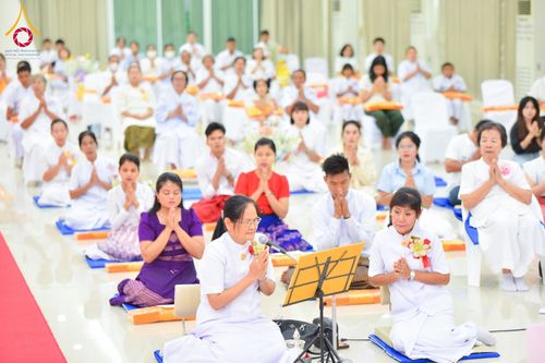 ภาพ No.171618:พิธีทอดกฐิน ณ ศูนย์ปฏิบัติธรรมและศูนย์อบรมเยาวชนเพชรบุรี ในโครงการกฐินสามัคคีทั่วไทย 30,000 วัด บูชาธรรม 80 ปี หลวงพ่อธัมมชโย โดยคณะศิษยานุศิษย์วัดพระธรรมกาย วันที่ 27 ตุลาคม พ.ศ. 2567