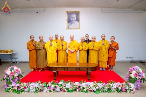 ภาพ No.222964:วันที่ 23 เมษายน พ.ศ. 2568 หลวงพ่อทัตตชีโวต้อนรับคณะสงฆ์ World Pec ณ อาคาร 100 ปี คุณยายมหารัตนอุบาสิกาจันทร์ ขนนกยูง วัดพระธรรมกาย