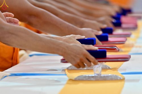 ภาพ No.123170:พระธรรมยาตรารับประกาศนียบัตร และพระของขวัญ ในวันอาทิตย์ต้นเดือนที่ 4 กุมภาพันธ์ พ.ศ.2567 ณ สภาธรรมกายสากล วัดพระธรรมกาย