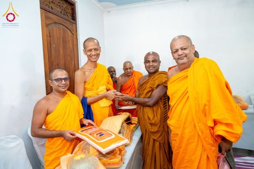 ภาพ No.175732:พิธีทอดผ้าป่าสมทบกฐิน ณ วัดกัลปิติยะ ปูรณะ เมืองมาตะเล ศรีลังกา โดยมูลนิธิธรรมกาย ในนามหลวงพ่อธัมมชโย วันที่ 6 พฤศจิกายน พ.ศ. 2567