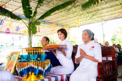 ภาพ No.165400:พิธีทอดกฐิน ณ วัดพุทธิสารโนนทอง อ.คอนสวรรค์ จ.ชัยภูมิ ในโครงการกฐินสามัคคีทั่วไทย 30,000 วัด บูชาธรรม 80 ปี หลวงพ่อธัมมชโย โดยคณะศิษยานุศิษย์วัดพระธรรมกาย วันที่ 21 ตุลาคม พ.ศ. 2567