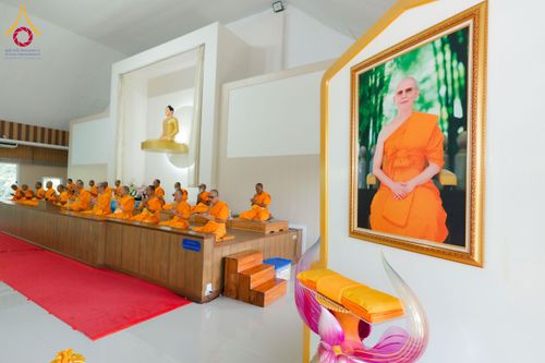 ภาพ No.171453:พิธีทอดกฐิน ณ ศูนย์พนมสารคาม ฉะเชิงเทรา ในโครงการกฐินสามัคคีทั่วไทย 30,000 วัด บูชาธรรม 80 ปี หลวงพ่อธัมมชโย โดยคณะศิษยานุศิษย์วัดพระธรรมกาย วันที่ 26 ตุลาคม พ.ศ. 2567