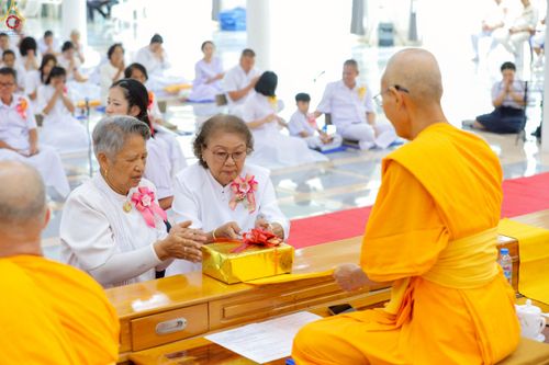 ภาพ No.253989:วันที่ 12 ตุลาคม พ.ศ. 2568 พิธีทอดกฐินสามัคคีทั่วไทย 30,000 วัด โดยคณะศิษยานุศิษย์ บูชาธรรม 81 ปี หลวงพ่อธัมมชโย ณ ธุดงคสถานชุมพร ต.ขุนกระทิง อ.เมือง จ.ชุมพร