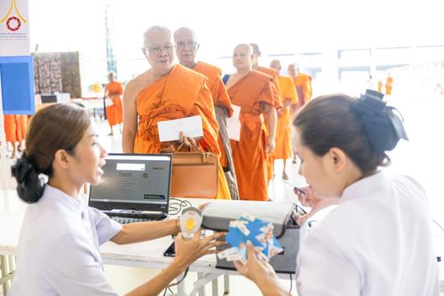 ภาพ No.146771:การต้อนรับพระสังฆาธิการ 2,000 กว่าวัดทั่วประเทศ และพิธีบูชาข้าวพระ เนื่องในวันสมาธิโลก วันอาทิตย์ที่ 4 สิงหาคม พ.ศ. 2567 ณ สภาธรรมกายสากล วัดพระธรรมกาย