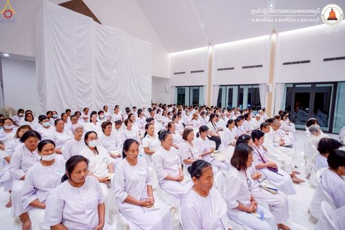 ภาพ No.247734:วันที่ 12-14 กันยายน พ.ศ. 2568 โครงการอบรม อุบาสกแก้ว อุบาสิกาแก้ว รุ่นที่ 1 ณ ศูนย์ปฏิบัติธรรมพระมงคลเทพมุนี อ.สองพี่น้อง จ.สุพรรณบุรี