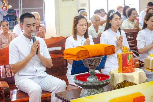 ภาพ No.164994:พิธีทอดกฐิน ณ วัดกลางเกาะระกำ ต.บ้านสร้าง อ.บางปะอิน จ.พระนครศรีอยุธยา ในโครงการกฐินสามัคคีทั่วไทย 30,000 วัด บูชาธรรม 80 ปี หลวงพ่อธัมมชโย โดยคณะศิษยานุศิษย์วัดพระธรรมกาย วันที่ 20 ตุลาคม พ.ศ. 2567