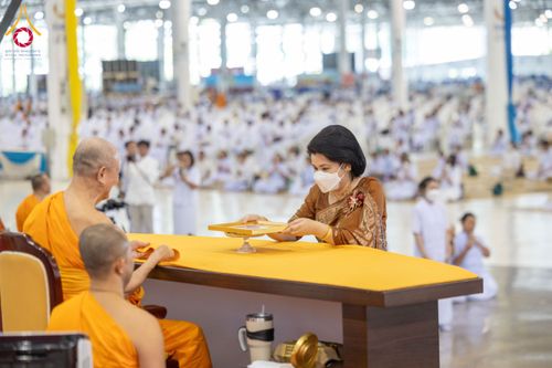 ภาพ No.127059:พิธีมอบใบประกาศเกียรติคุณองค์กรนานาชาติ และหน่วยงานที่ชักชวนคนร่วมโครงการนั่งสมาธิเพื่อสันติภาพโลกมากที่สุด วันอาทิตย์ที่ 1 มีนาคม พ.ศ. 2567 ณ สภาธรรมกายสากล วัดพระธรรมกาย