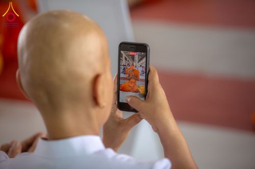 ภาพ No.62548:พิธีถวายบาตรเเละไทยธรรม ในโครงการอุปสมบทหมู่ บูชาธรรมหลวงพ่อธัมมชโย พ.ศ.2567 ณ ลานธรรม พระมหาธรรมกายเจดีย์ วันที่ 13 เมษายน พ.ศ.2567