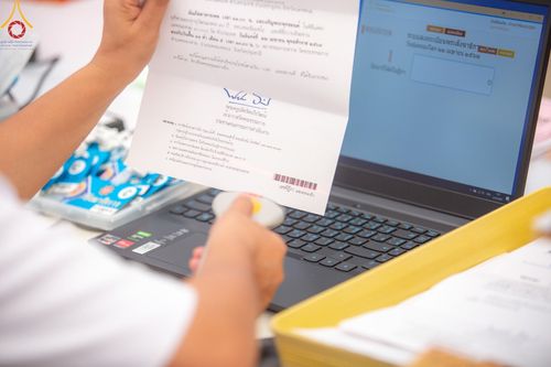 ภาพ No.60306:การต้อนรับพระสังฆาธิการ 10,000 กว่าวัดทั่วประเทศ พิธีมอบปัจจัยช่วยเหลือครู 4 จังหวัดชายแดนภาคใต้ พิธีปฏิบัติธรรม ในวันคุ้มครองโลก วันจันทร์ที่ 22 เมษายน พ.ศ.2567 ณ วัดพระธรรมกาย จ.ปทุมธานี