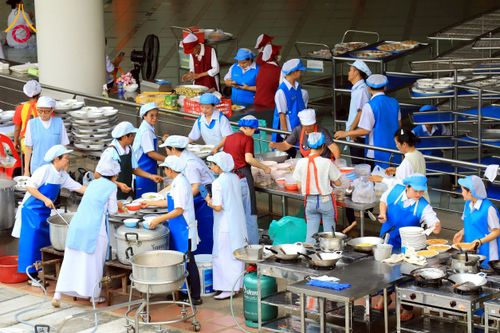 ภาพ No.217116:วันเสาร์ที่ 12 เมษายน พ.ศ. 2568 พิธีบุพเปตพลี ครั้งที่ 162 ร่วมอุทิศบุญแด่หมู่ญาติที่ล่วงลับไปแล้ว และพิธีถวายภัตตาหารเมนูสวรรค์ ณ หอฉันคุณยายอาจารย์ฯ วัดพระธรรมกาย