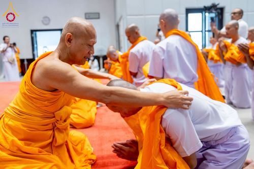 ภาพ No.277717:วันเสาร์ที่ 6 ธันวาคม พ.ศ. 2568 พิธีบรรพชาอุปสมบทและพิธีถวายบาตร โครงการอุปสมบทบูชาธรรมมหาปูชนียาจารย์ ประจำปี พ.ศ.2568 โครงการบวชพระนานาชาติ AEC และ WAB รุ่น CEO (นักบริหาร) รุ่นที่ 5 ณ มหาธรรมกายเจดีย์ วัดพระธรรมกาย