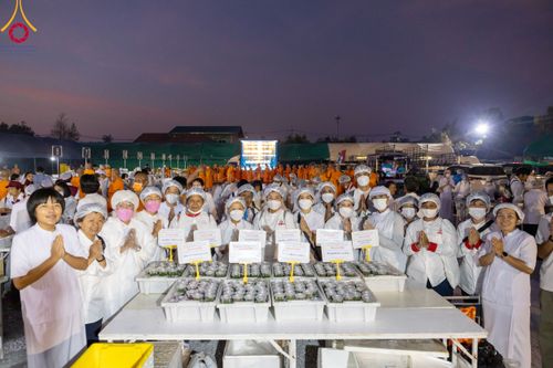 ภาพ No.109168:พิธีถวายภัตตาหารเป็นสังฆทาน แด่คณะพระธรรมยาตราฯ วันที่ 10 มกราคม พ.ศ. 2567 ณ อนุสรณ์สถานคลองบางนางแท่น อ.สามพราน จ.นครปฐม