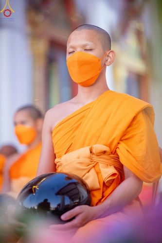 ภาพ No.112690:พิธีตักบาตรพระธรรมยาตราฯ ณ วัดสองพี่น้อง จ.สุพรรณบุรี วันที่ 15 มกราคม พ.ศ. 2567