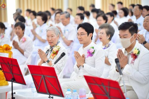 ภาพ No.230065:วันพฤหัสบดีที่ 26 มิถุนายน พ.ศ. 2568 พิธีทอดผ้าป่าฉลองอาคารชุดศูนย์ปฏิบัติธรรมน้ำใสใจสว่าง น้อมบูชาธรรมอายุวัฒนะมงคล 81 ปี หลวงพ่อธัมมชโย ณ ศูนย์ปฏิบัติธรรมน้ำใสใจสว่าง เขตบางกอกน้อย กรุงเทพมหานคร