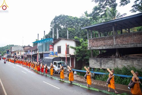 ภาพ No.140673:PhotoStory มหาศรัทธา ธรรมยาตราศรีลังกา EP.4 โครงการสยาม-ลังกา ธรรมยาตรา ฉลองเทศกาลวิสาขบูชาแห่งชาติ ศรีลังกา  บูชาธรรม 80 ปีหลวงพ่อธัมมชโย เส้นทางจาก เมืองดัมบูลลา ไปยัง เมืองมาตะเล  ตั้งแต่วันที่ 17-20 พฤษภาคม พ.ศ. 2567