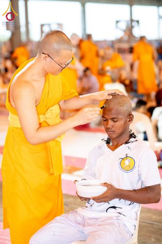 ภาพ No.214272:วันอาทิตย์ที่ 30 มีนาคม พ.ศ. 2568  พิธีปลงผมสามเณรฟื้นฟูทั่วไทย ณ มหารัตนวิหารคด คอร์ 22 วัดพระธรรมกาย จ.ปทุมธานี