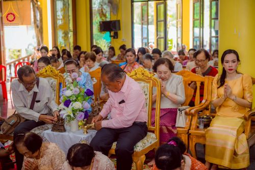 ภาพ No.177206:พิธีทอดกฐิน ณ วัดตรีมิตรประดิษฐาราม ต.รางหวาย อ.พนมทวน จ.กาญจนบุรี ในโครงการทอดกฐินสามัคคีทั่วไทย 30,000 วัด บูชาธรรม 80 ปี หลวงพ่อธัมมชโย โดยคณะศิษยานุศิษย์วัดพระธรรมกาย วันที่ 15 พฤศจิกายน พ.ศ. 2567