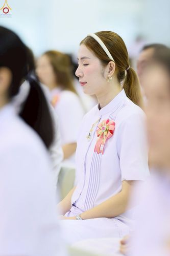 ภาพ No.251243:วันที่ 10 ตุลาคม พ.ศ. 2568 พิธีปฏิบัติธรรม ในวันคล้ายวันเกิด 141 ปี พระมงคลเทพมุนี (สด จนฺทสโร) พระผู้ปราบมาร ณ สภาธรรมกายสากล วัดพระธรรมกาย