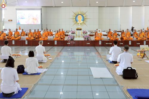 ภาพ No.231888:วันที่ 5 กรกฎาคม พ.ศ. 2568 พิธีถวายภัตตาหารเมนูสวรรค์ เพื่อการบรรลุธรรม ณ หอฉันคุณยายอาจารย์ฯ วัดพระธรรมกาย