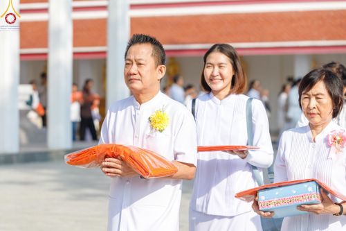 ภาพ No.189562:พิธีทอดผ้าป่าทำนุบำรุงศาสนสถาน ในโครงการธรรมยาตรา กตัญญูบูชา มหาปูชนียาจารย์ พระมงคลเทพมุนี(สด จนฺทสโร) พระผู้ปราบมาร อนุสรณ์สถาน 7 แห่ง ปีที่ 13 ณ วัดสองพี่น้อง ต.ต้นตาล อ.สองพี่น้อง จ.สุพรรณบุรี วันที่ 5 มกราคม พ.ศ. 2568