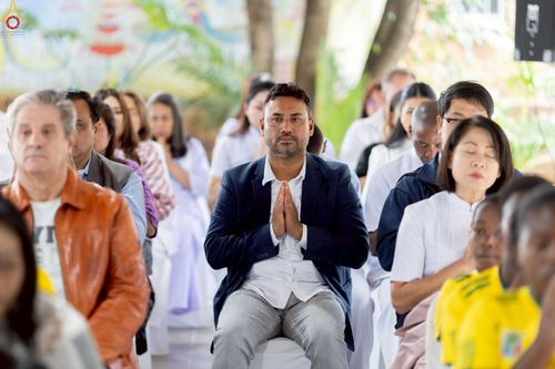 ภาพ No.255163:วันที่ 12 ตุลาคม พ.ศ. 2568 พิธีทอดกฐินสามัคคีสร้างทุกสิ่ง วัดพระธรรมกายโจฮันเนสเบิร์ก  ประเทศสาธารณรัฐแอฟริกาใต้